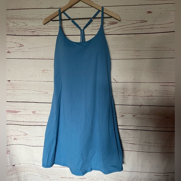 Halara Everyday Cloudful Air Backless 2-in-1 Cool Touch Adjustable Straps - Picture 3 of 8